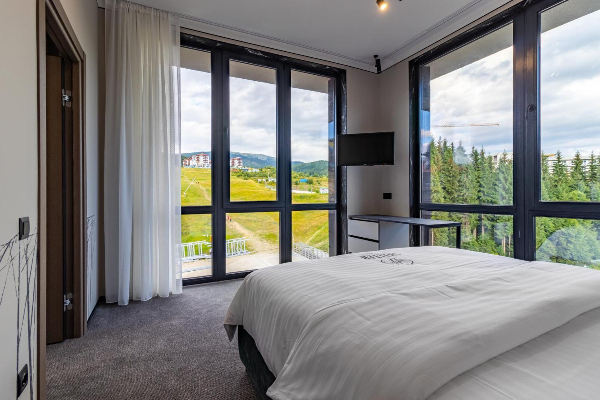 Shelter Apart Hotel Bukovel Exterior foto