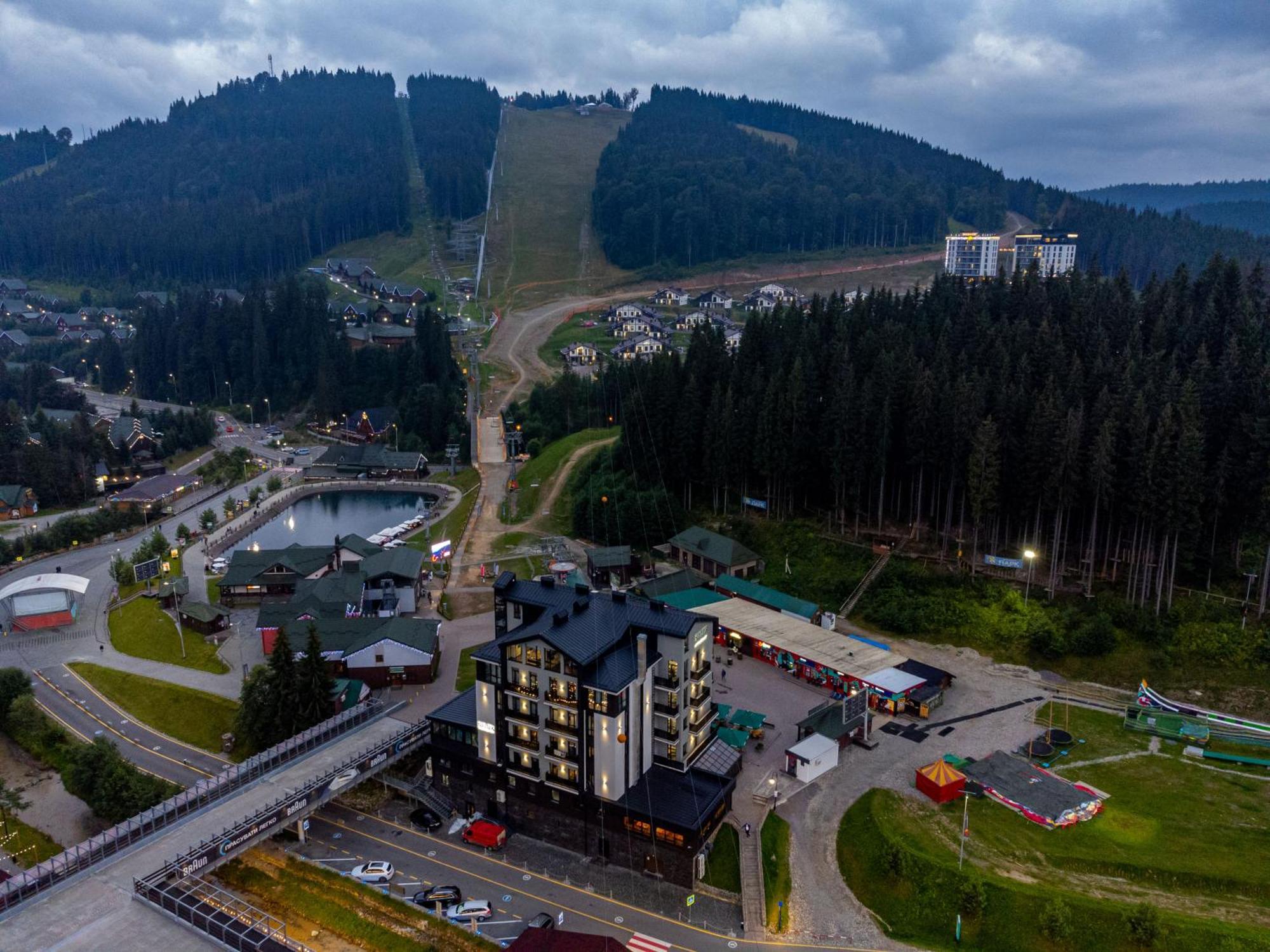 Shelter Apart Hotel Bukovel Exterior foto